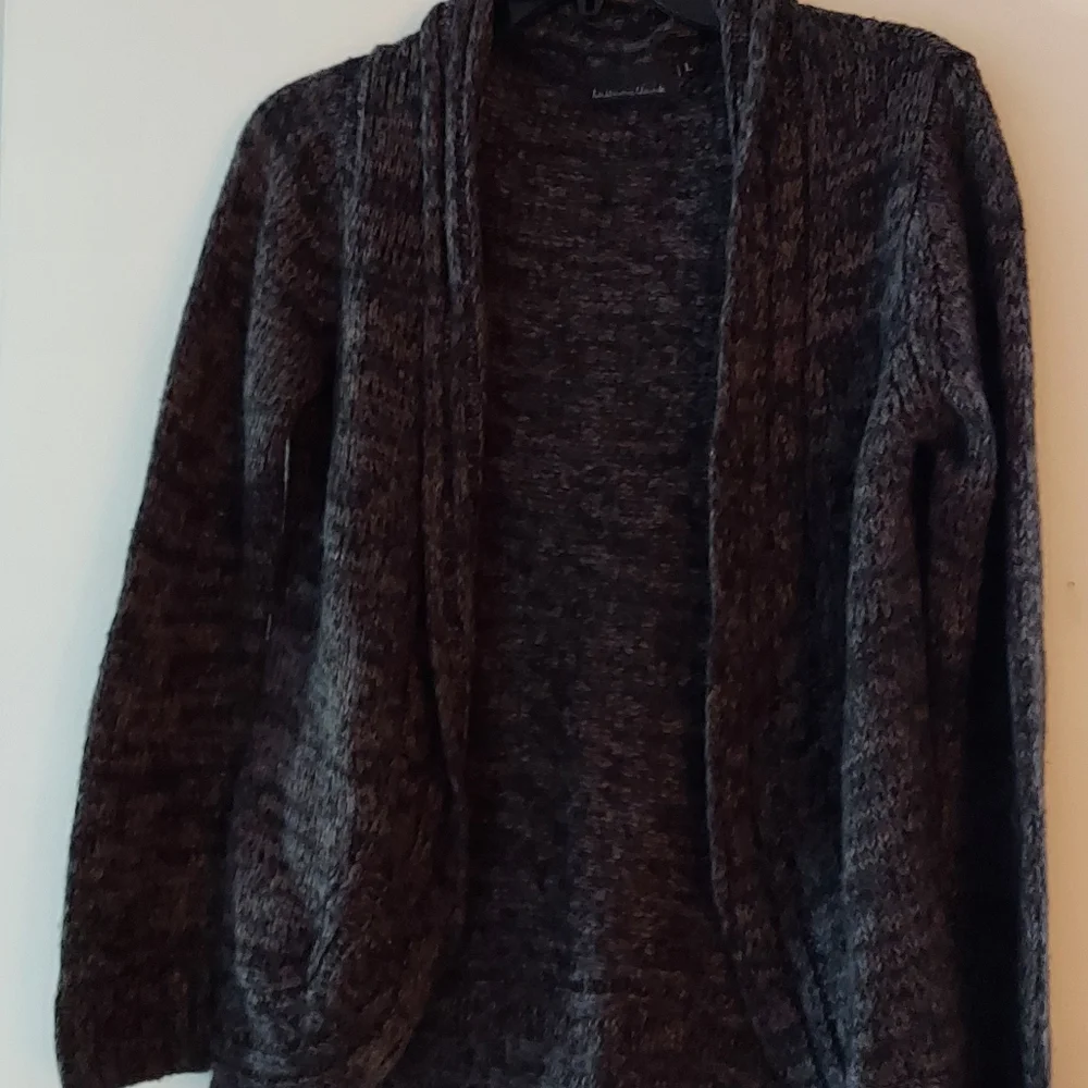 Sweater - Picture 1 of 3